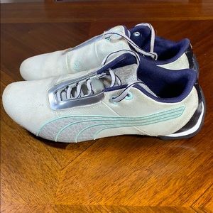 Puma suede sneakers sz 7 women rare